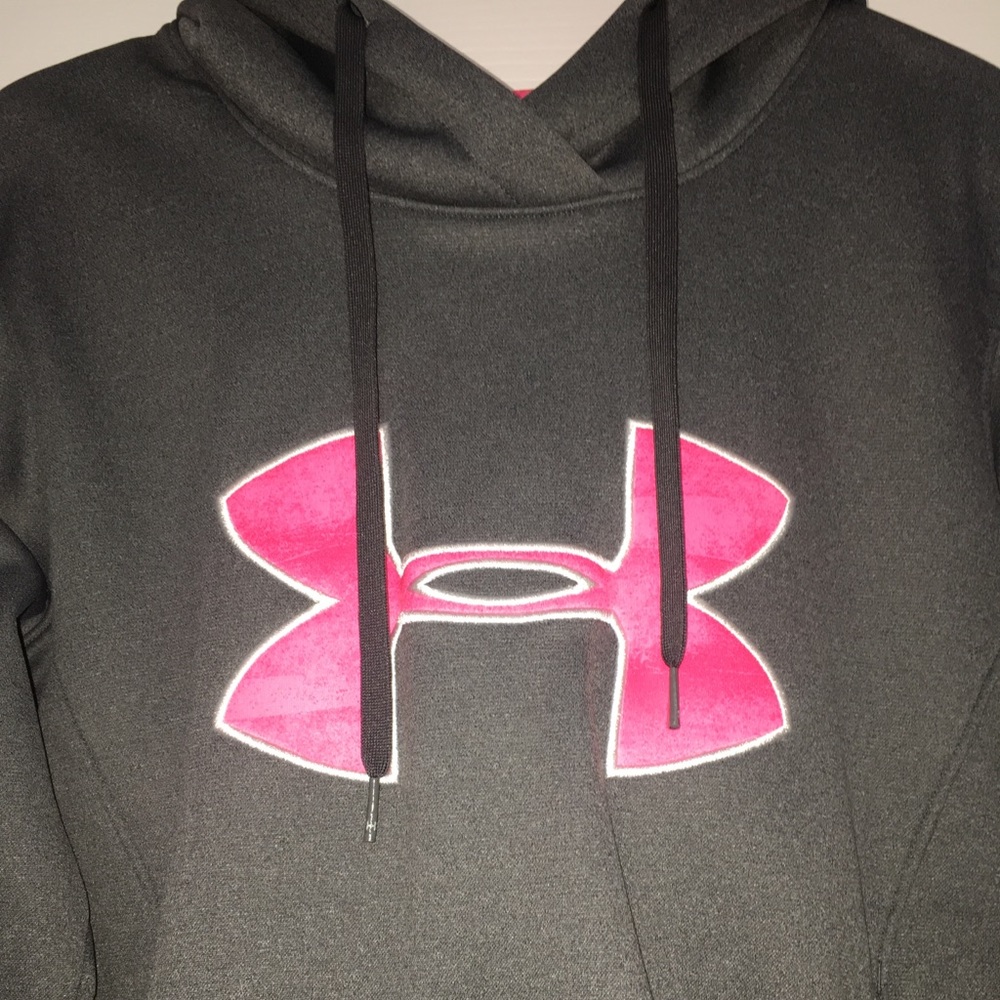 Under Armour Hoodie!!